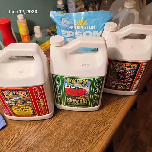 FoxFarm Soil Feed 01